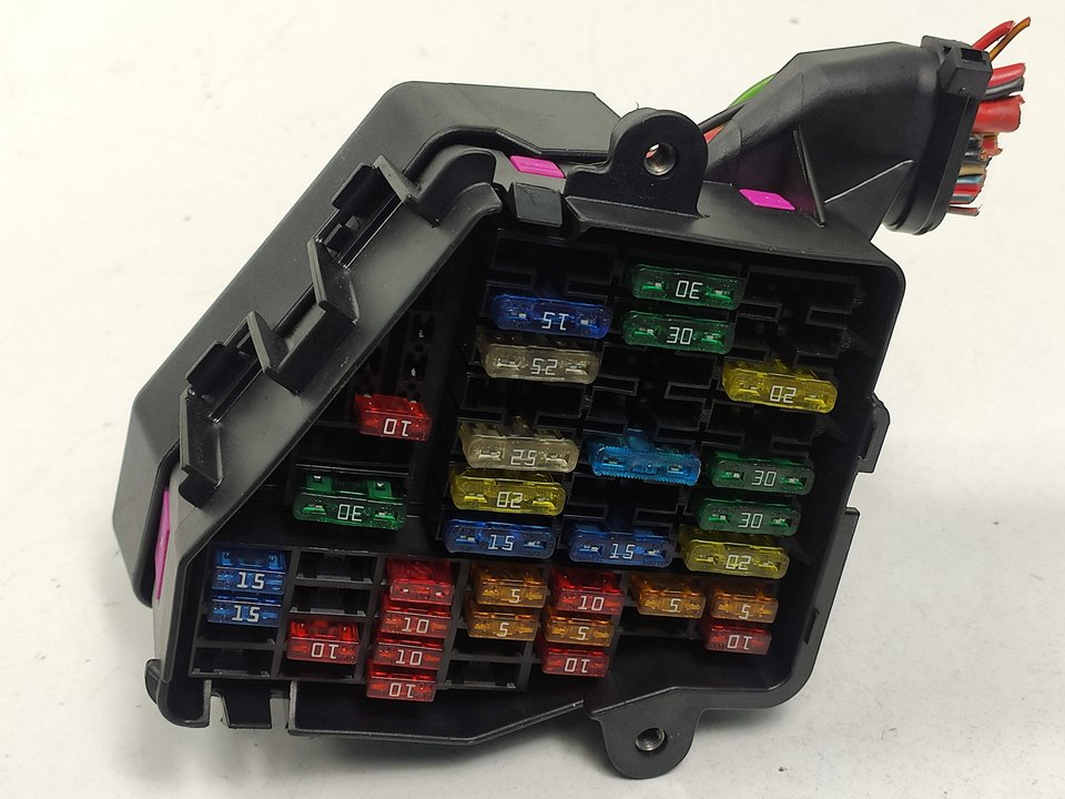 Fuse box AUDI A4 B7 (8EC) 2.0 TDI 9211809 BParts