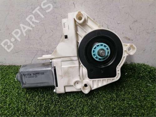 Left front window motor AUDI A4 B8 (8K2) 2.0 TDI | BP39659432E21 - Image 2