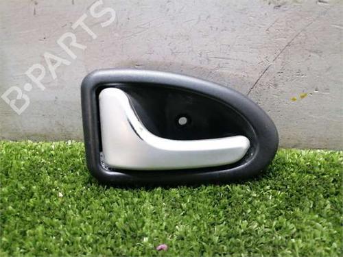 Used Front left interior door handle Front left interior door handle RENAULT CLIO II (BB_, CB_) 1.2 (BB0A, BB0F, BB10, BB1K, BB28, BB2D, BB2H, CB0A,... (58 hp) 36656483 36656483
