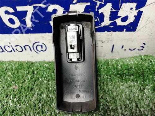 Right front window switch OPEL VECTRA C Estate (Z02) 1.9 CDTI (F35) | BP31896975I26 - Image 2