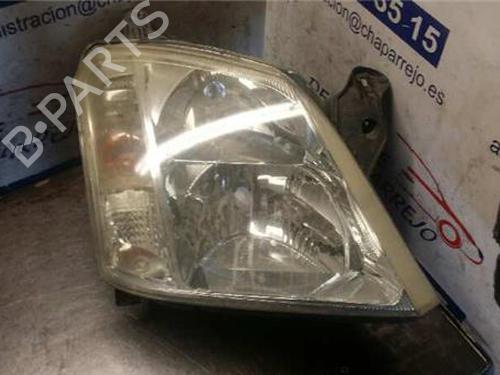 Used Right headlight VAUXHALL MERIVA A (X03) 1.6 i (87 hp) 31889321