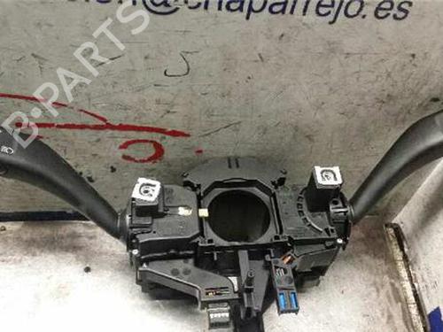 switch-vw-touran-1t1-1t2-2003-2004-2005-2006-2007-2008-2009-2010-2011-31896015 main image