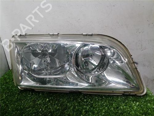 Used Right headlight Right headlight VOLVO S40 I (644) 1.9 DI (115 hp) 32690518 32690518