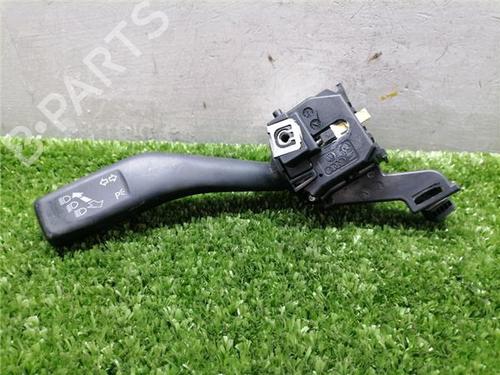 Used Switch Switch VW GOLF V Variant (1K5) 1.9 TDI (105 hp) 33248880 33248880