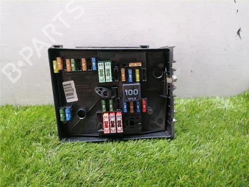 Used Fuse box AUDI A3 Sportback (8PA) 1.6 FSI (115 hp) 31911492