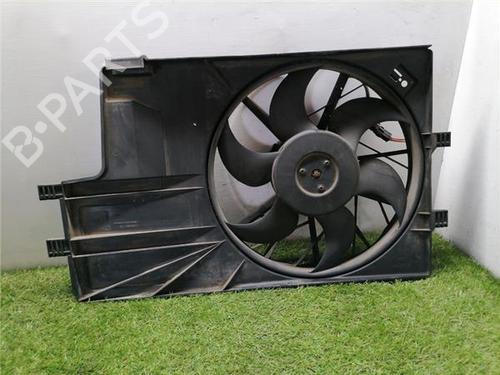 Used Radiator fan Radiator fan MERCEDES-BENZ A-CLASS (W168) A 160 (168.033, 168.133) (102 hp) 33248646 33248646