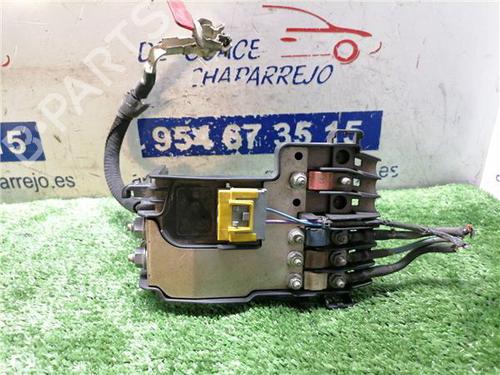Used Fuse box PEUGEOT 308 I (4A_, 4C_) 1.6 HDi (109 hp) 31890243