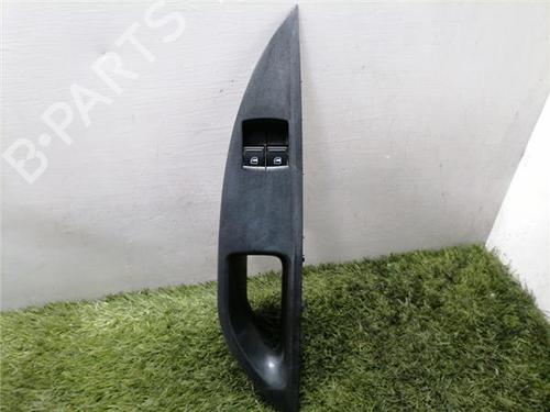 Used Left front window switch Left front window switch SEAT ALTEA (5P1) 1.9 TDI (105 hp) 36452981 36452981