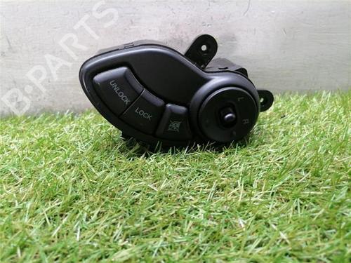 Used Mirror switch Mirror switch HYUNDAI SANTA FÉ I (SM) 2.0 CRDi 4x4 (113 hp) 33679271 33679271