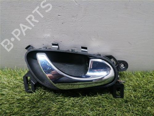 Used Front right interior door handle NISSAN PULSAR Hatchback (C13) 1.2 DIG-T (115 hp) 31900946