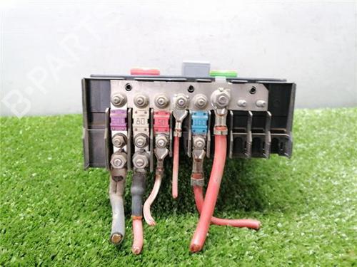 Fuse box SEAT LEON (1P1) 1.9 TDI | BP33478022E1 - Image 2