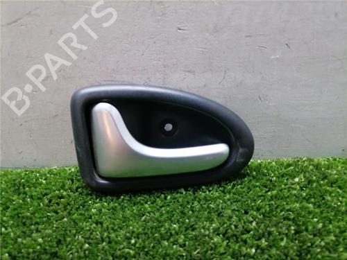 Used Front left interior door handle RENAULT CLIO II Hatchback Van (SB0/1/2_) 1.2 (SB0A, SB0F, SB1K, SB2D) (58 hp) 32486475