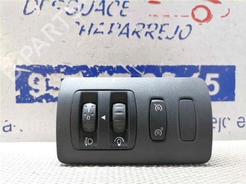 switch-renault-clio-iii-br01-cr01-2005-2006-2007-2008-2009-2010-2011-2012-2013-2014-31899486 main image