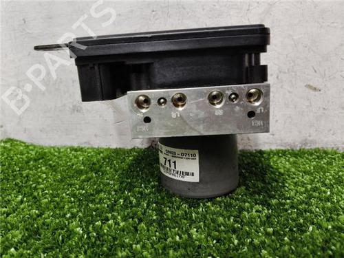 Used ABS pump ABS pump HYUNDAI TUCSON (TL, TLE) 1.7 CRDi (116 hp) 33711931 33711931