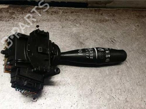 Commutateur TOYOTA COROLLA Estate (_E12_) 1.6 VVT-i (ZZE121_, ZZE121R) (110 hp) 31895960