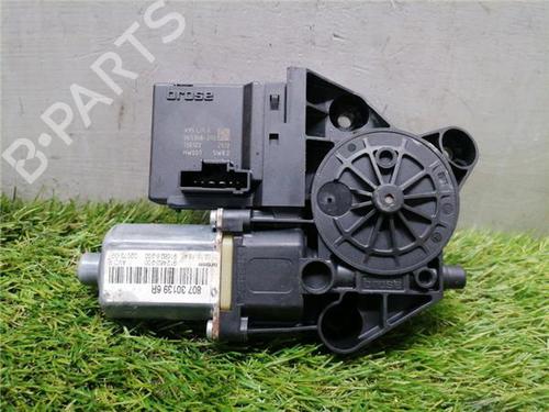Used Right front window motor Right front window motor RENAULT MEGANE III Hatchback (BZ0/1_, B3_) 1.2 TCe (BZ2B, BZ11) (116 hp) 33278483 33278483