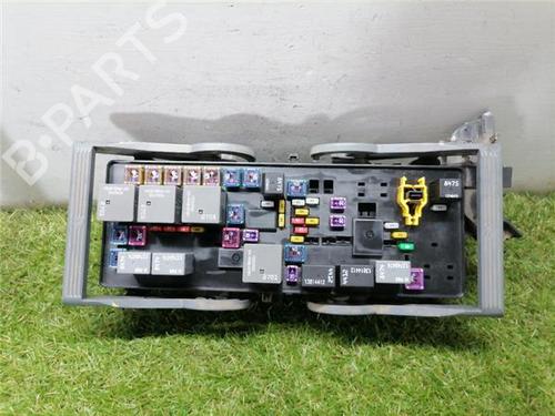Used Fuse box FIAT FREEMONT (345_) 2.0 JTD (140 hp) 31890870