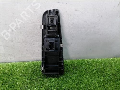 Left front window switch FIAT GRANDE PUNTO (199_) 1.2 | BP33679367I27 - Image 2