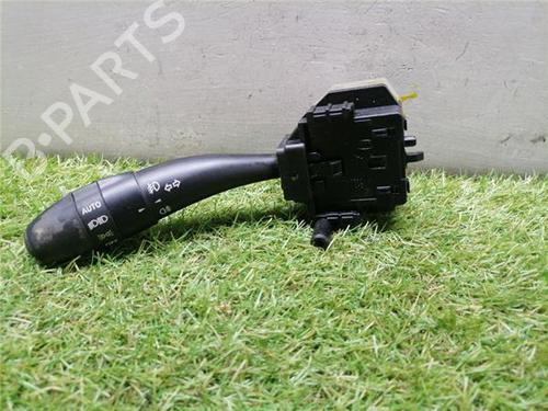 switch-kia-ceed-hatchback-ed-2006-2007-2008-2009-2010-2011-2012-33478039 main image