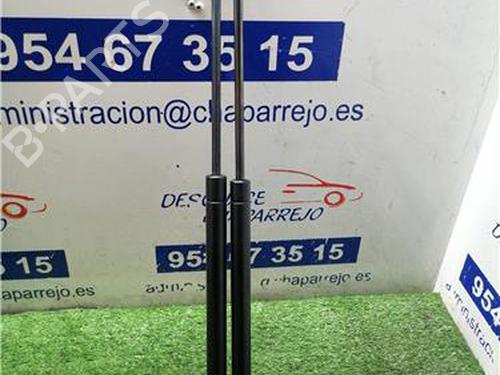 tailgate-lift-support-audi-a4-b5-8d2-1994-1995-1996-1997-1998-1999-2000-2001-31892406 main image