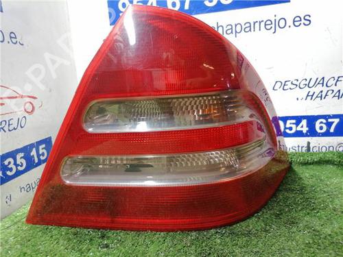Used Right taillight MERCEDES-BENZ C-CLASS (W203) C 200 CDI (203.007) (122 hp) 31892733
