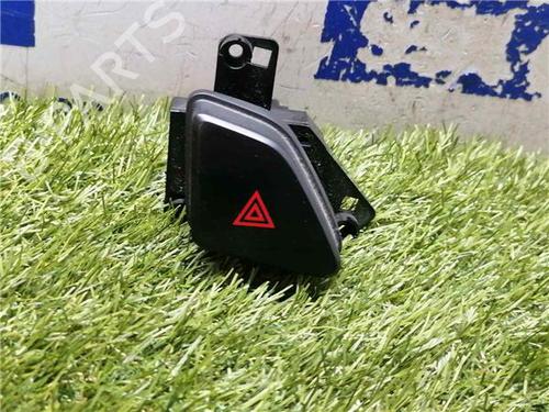 Bouton de warning HYUNDAI i30 (FD) 1.6 CRDi (90 hp) 31900586