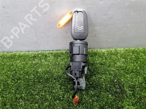 kombi-kontakt-stilkkontakt-citroen-jumpy-iii-van-v_-2016-32037817 main image