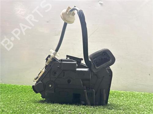 Front right lock VW GOLF VI (5K1) 2.0 TDI | BP32431819C97