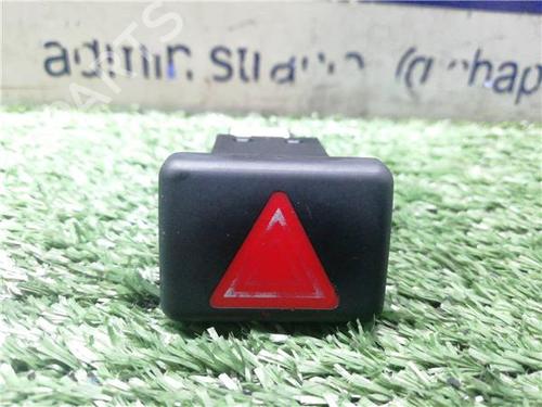 Bouton de warning AUDI A4 B7 (8EC) 2.0 TDI 16V (140 hp) 31897609