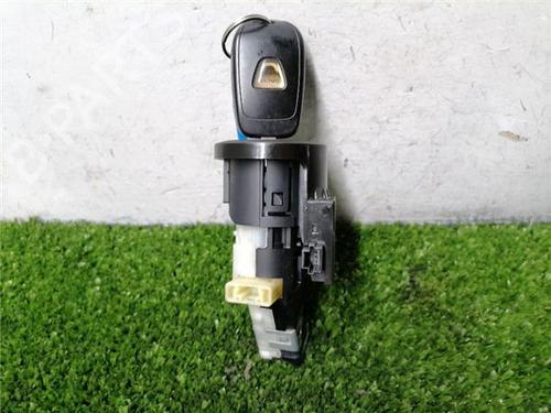 Used Switch DACIA LOGAN III (3K_) 1.0 TCe 90 (3KM6) (91 hp) 32740277