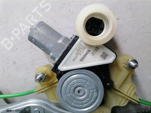 Andre TOYOTA COROLLA Saloon (_E21_) 1.8 VVTi Hybrid (ZWE211) | BP32377162O1