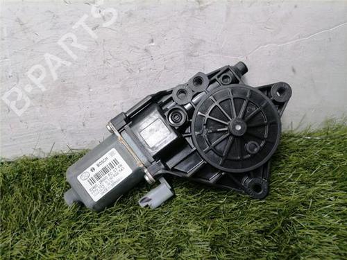 Used Right front window motor Right front window motor HYUNDAI i30 (FD) 1.6 CRDi (90 hp) 33477909 33477909