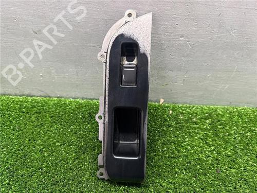 Used Right front window switch Right front window switch NISSAN X-TRAIL I (T30) 2.2 dCi 4x4 (136 hp) 36146522 36146522