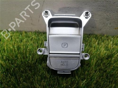 Used Electric handbrake HYUNDAI TUCSON (NX4E, NX4A) 1.6 T-GDi Hybrid 48V (179 hp) 31901678