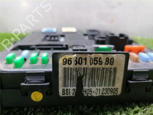 Fuse box CITROËN C5 II (RC_) 1.6 HDi (RC8HZB) | BP36656411E1 - Image 3