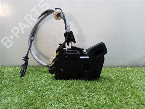 front-right-lock-vw-golf-vii-5g1-bq1-be1-be2-2012-2013-2014-2015-2016-2017-2018-2019-2020-2021-31961981 main image