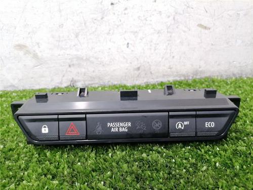 warning-switch-dacia-sandero-iii-2021-33835578 main image