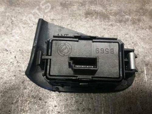 Right front window switch FIAT STILO (192_) 1.9 D Multijet | BP31895651I26 - Image 2