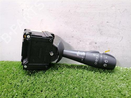 kombi-kontakt-stilkkontakt-smart-forfour-hatchback-453-2014-32768337 main image