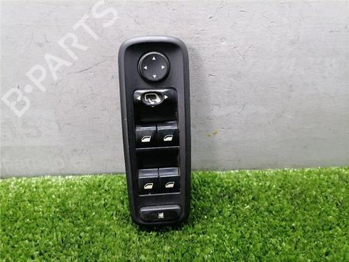 Used Left front window switch Left front window switch LANCIA PHEDRA (179_) 2.2 JTD (179AXC1A) (128 hp) 33711922 33711922