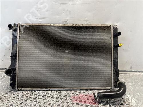 Used Water radiator Water radiator TOYOTA YARIS (_P13_) 1.5 (NSP131_) (112 hp) 32690334 32690334