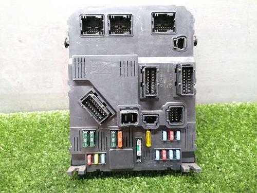 Used Fuse box Fuse box CITROËN XSARA PICASSO (N68) 1.6 HDi (90 hp) 36172275 36172275