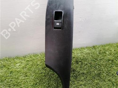 right-front-window-switch-hyundai-i40-i-vf-2012-2013-2014-2015-2016-2017-2018-2019-32690062 main image