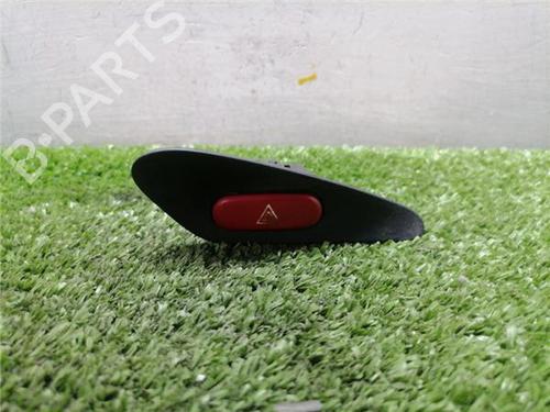 Used Warning switch Warning switch PEUGEOT 406 (8B) 1.8 16V (116 hp) 35747242 35747242
