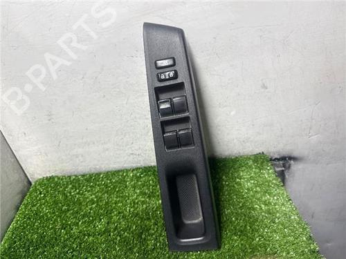 Used Left front window switch Left front window switch TOYOTA YARIS (_P13_) 1.5 (NSP131_) (112 hp) 32690343 32690343
