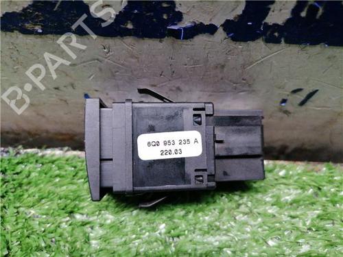 Warning switch VW POLO IV (9N_, 9A_) 1.9 SDI | BP31898972I22