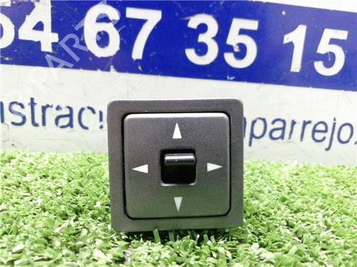 Commande retroviseurs KIA CARENS I MPV (FC, FJ) 1.8 i (110 hp) 31891979