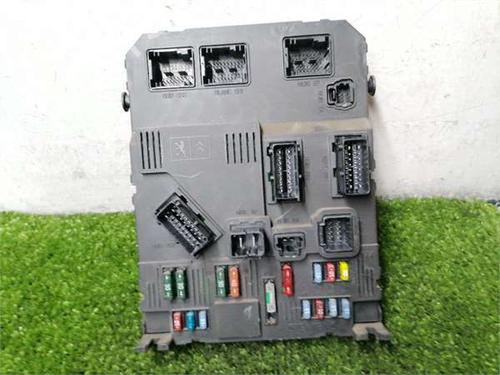 Used Fuse box Fuse box PEUGEOT 206 Hatchback (2A/C) 1.4 i (75 hp) 35997894 35997894