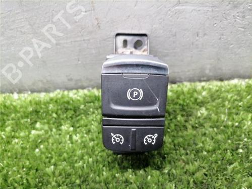 Used Switch RENAULT KADJAR (HA_, HL_) 1.5 dCi 110 (HLA3) (110 hp) 32432007