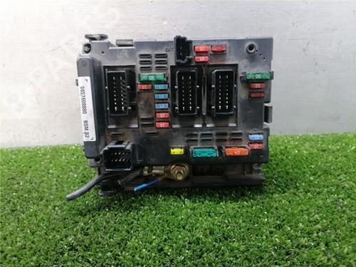Used Fuse box Fuse box PEUGEOT 206 Hatchback (2A/C) 1.4 HDi eco 70 (68 hp) 33058563 33058563